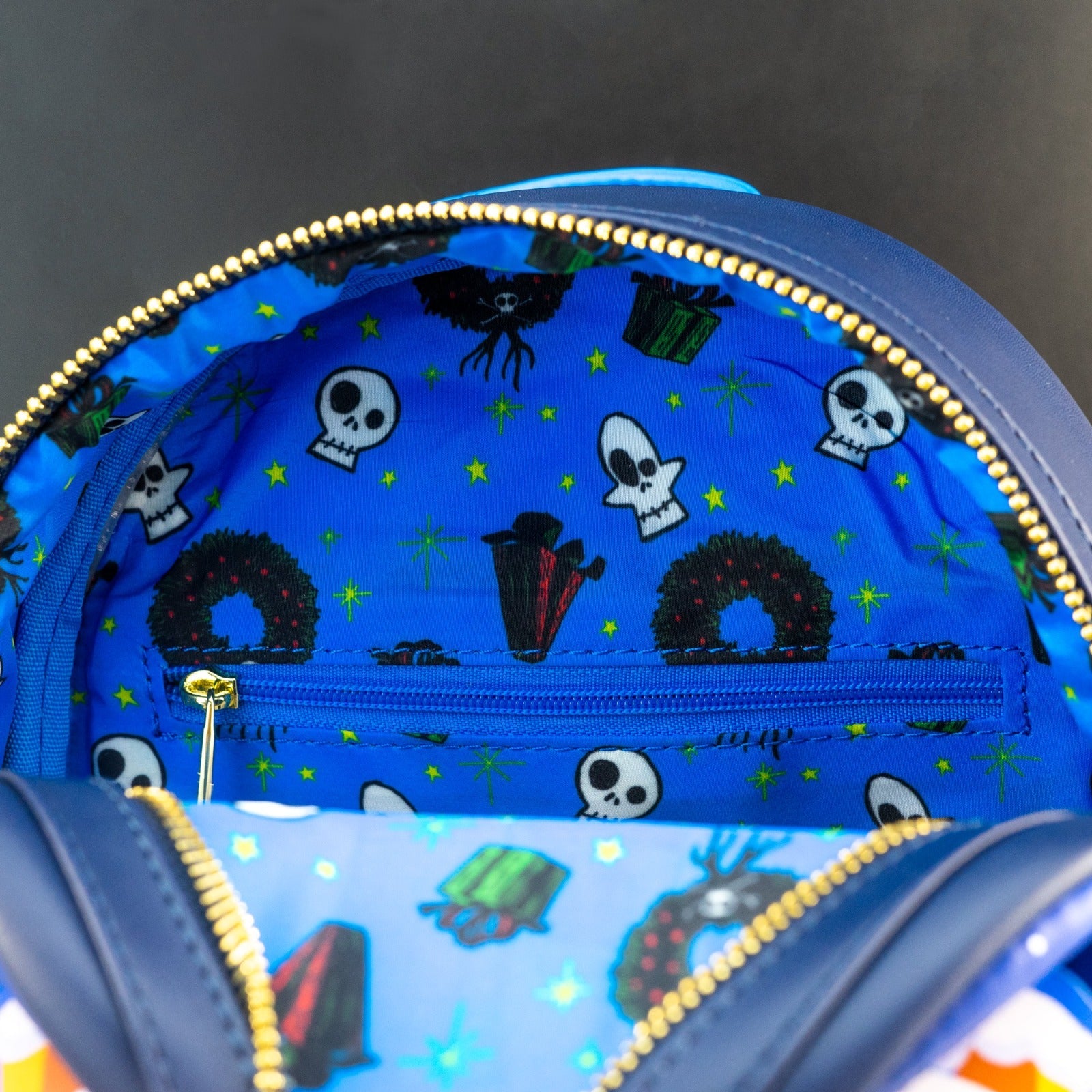 Loungefly The Nightmare Before Christmas - Christmas Town Mini Backpack - GeekCore