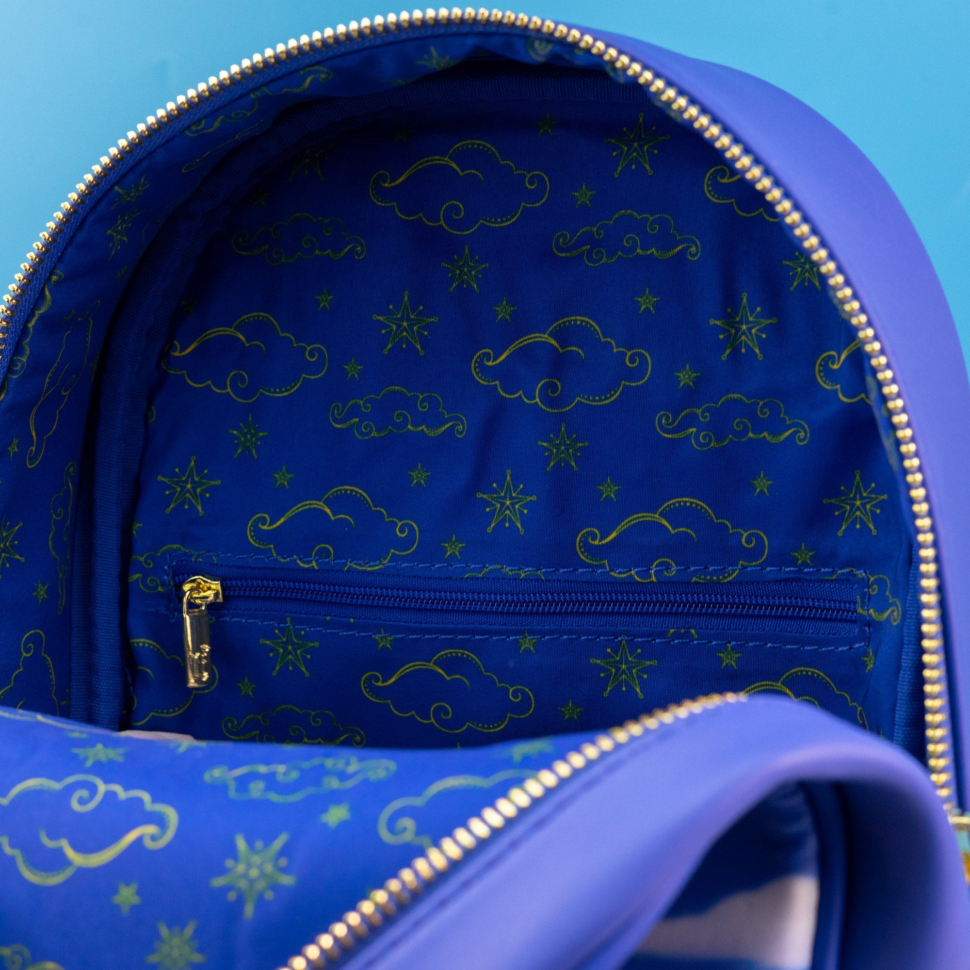 Loungefly x Disney Aladdin Agrabah Magic Carpet Ride Mini Backpack - GeekCore