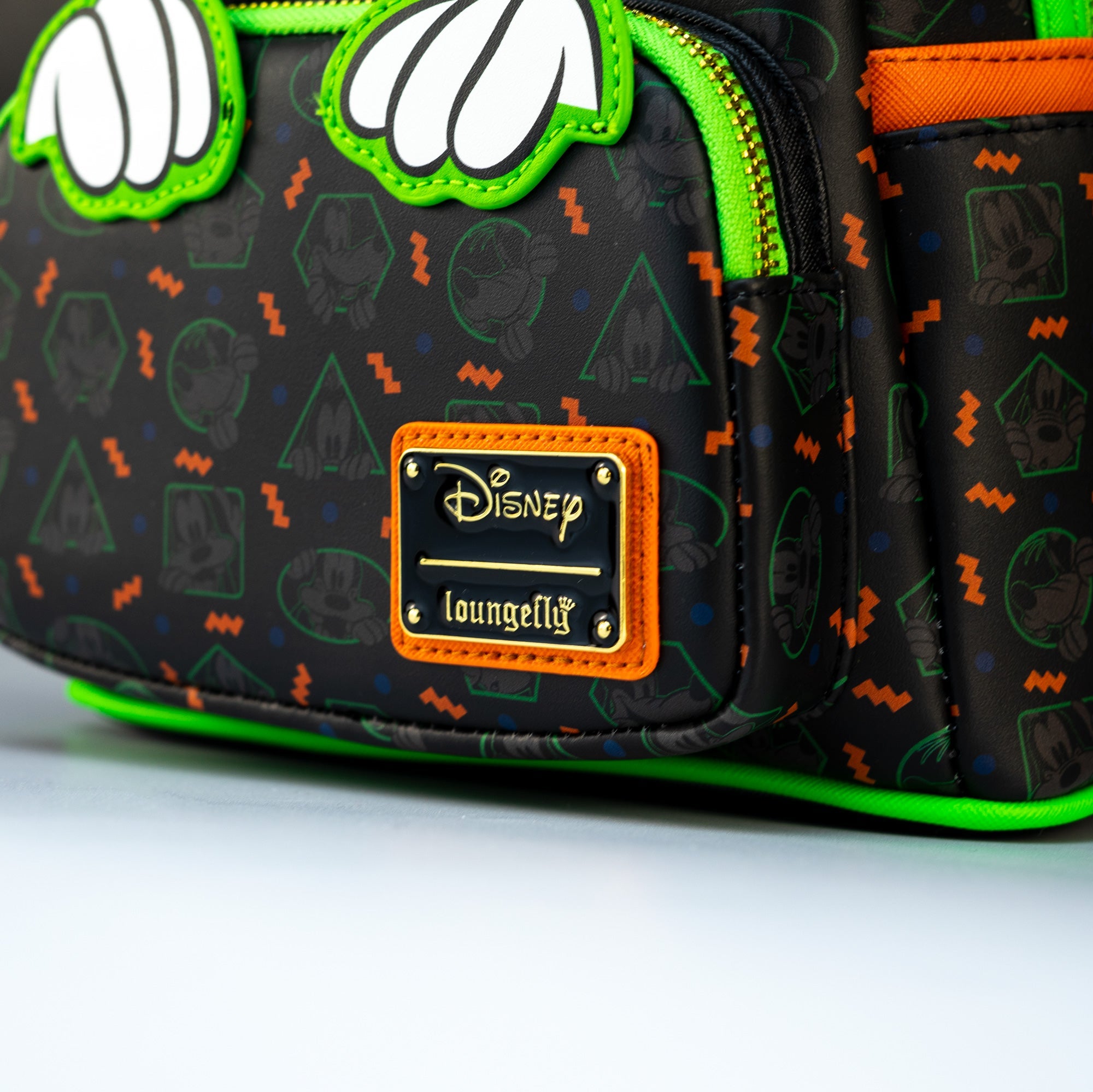 Loungefly x Disney Goofy Sliding Pose Mini Backpack - GeekCore