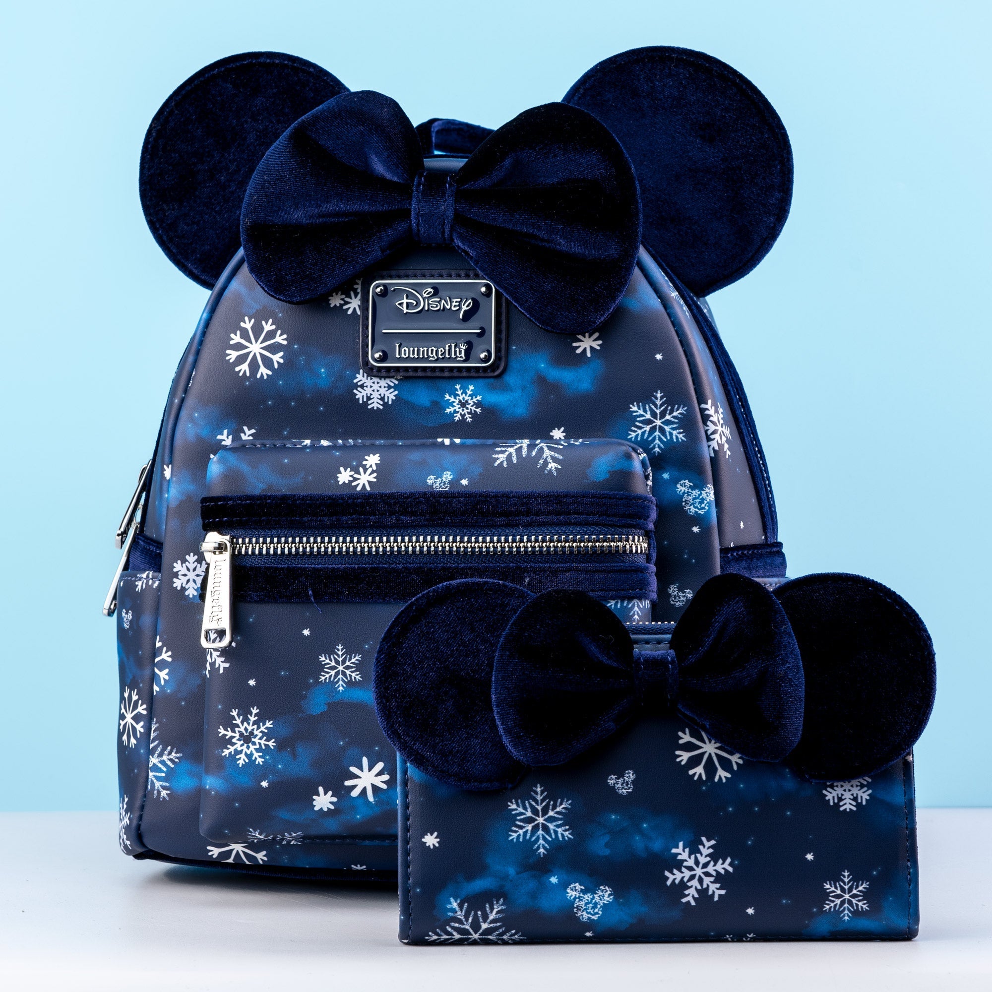 Loungefly x Disney Minnie Mouse Velvet Snowflakes AOP Wallet - GeekCore