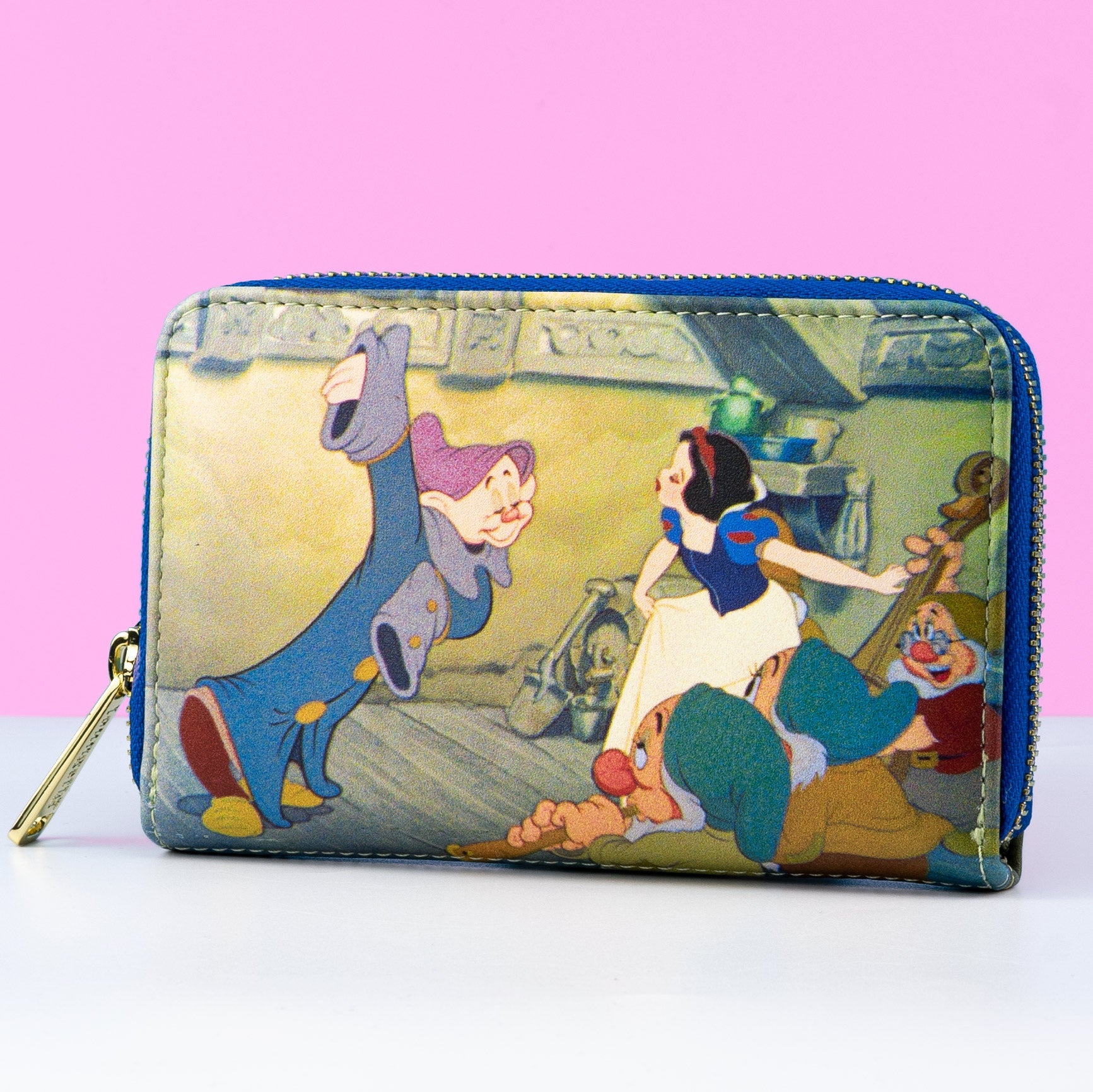 Snow white purse disney store online