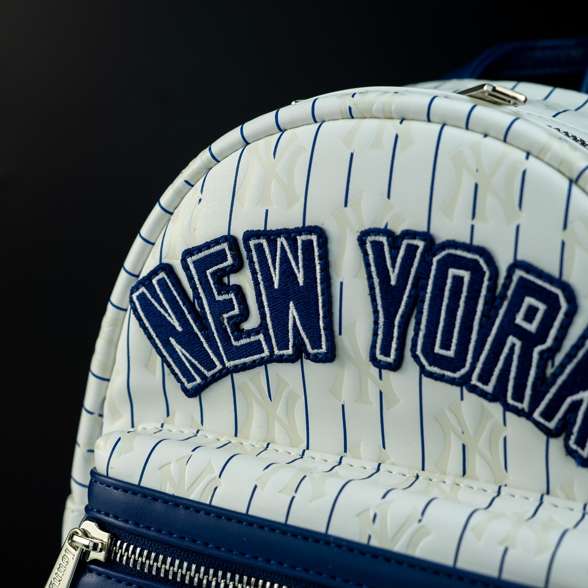 Loungefly x MLB New York Yankees Pinstripe Mini Backpack - GeekCore